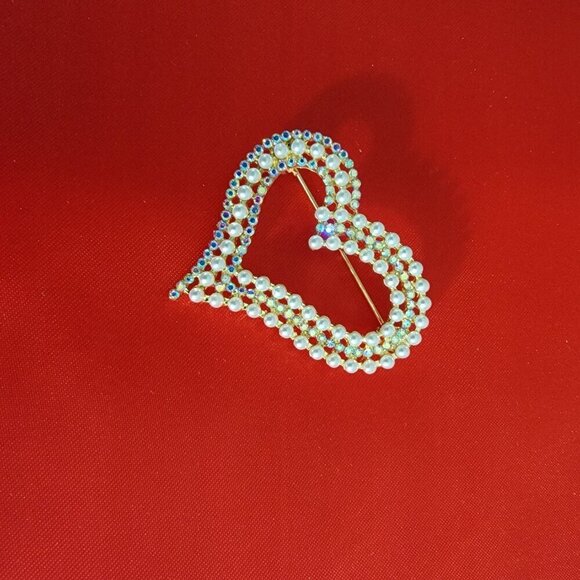 Faux Pearl and Crystal Abstract Heart Brooch New - Picture 5 of 8